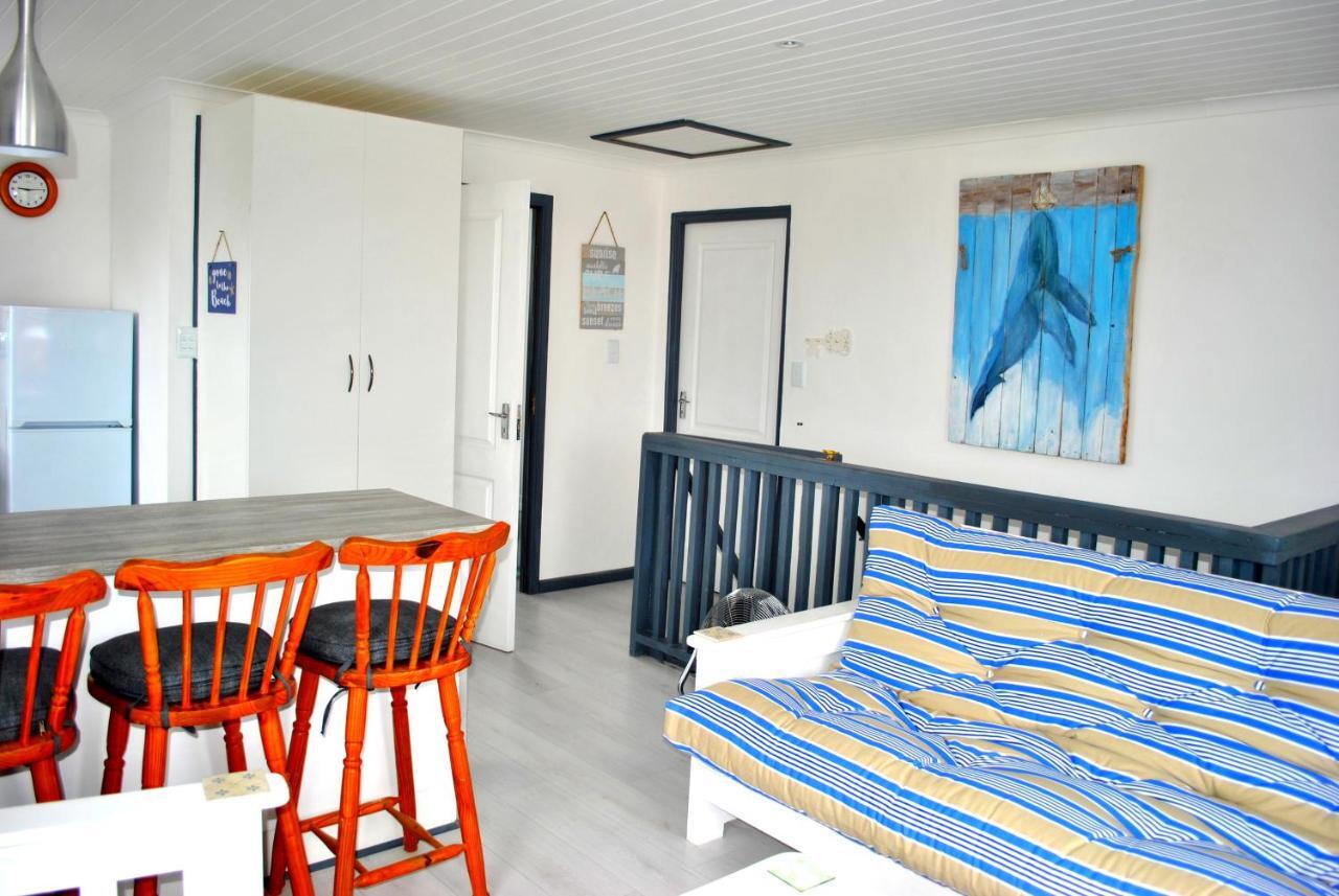 Whale Watch Accommodation De Kelders Esterno foto